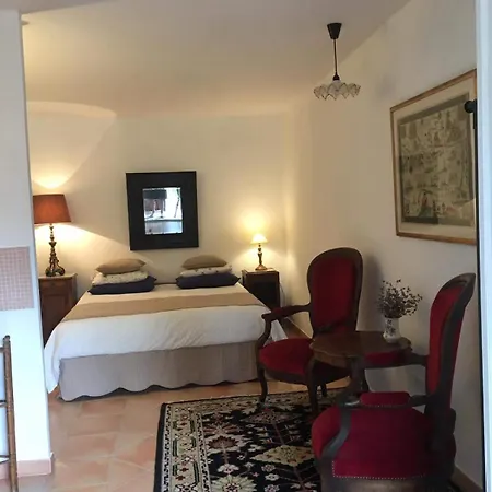 La Bergerie Pradel Bed & Breakfast Le Beaucet Exterior photo